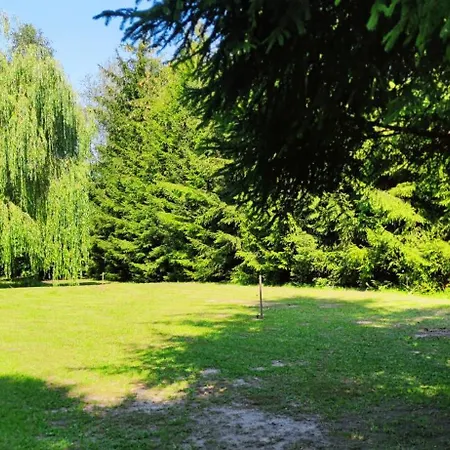 Nad Jeziorem Krzywe Holiday home Dluzec (Mragowo)