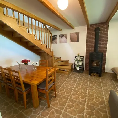 Nad Jeziorem Krzywe Holiday home *